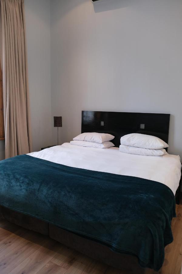 Apartment Daddy Long Legs Self Catering *