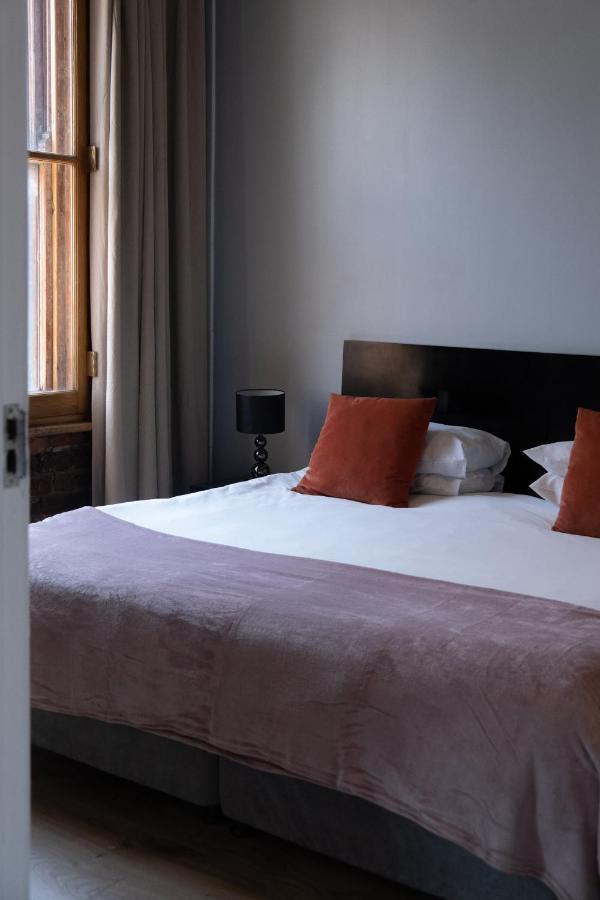 Apartment Daddy Long Legs Self Catering