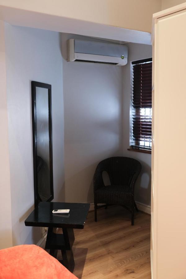 Daddy Long Legs Self Catering Apartment *